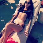 Morbo di Crohn:  una foto in bikini con il sacchettino per la colostomia